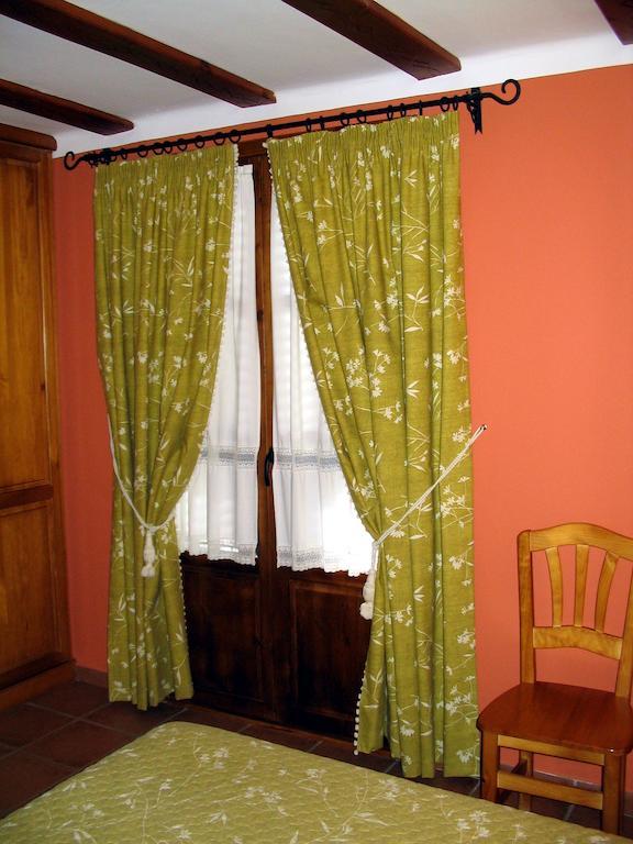 Apartamentos Casa Gallan Sarvisé Quarto foto