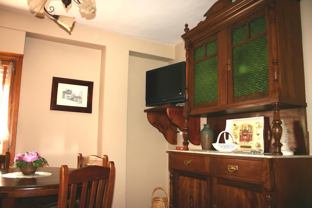 Apartamentos Casa Gallan Sarvisé Quarto foto
