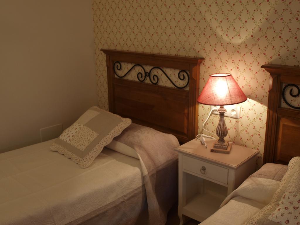 Apartamentos Casa Gallan Sarvisé Quarto foto